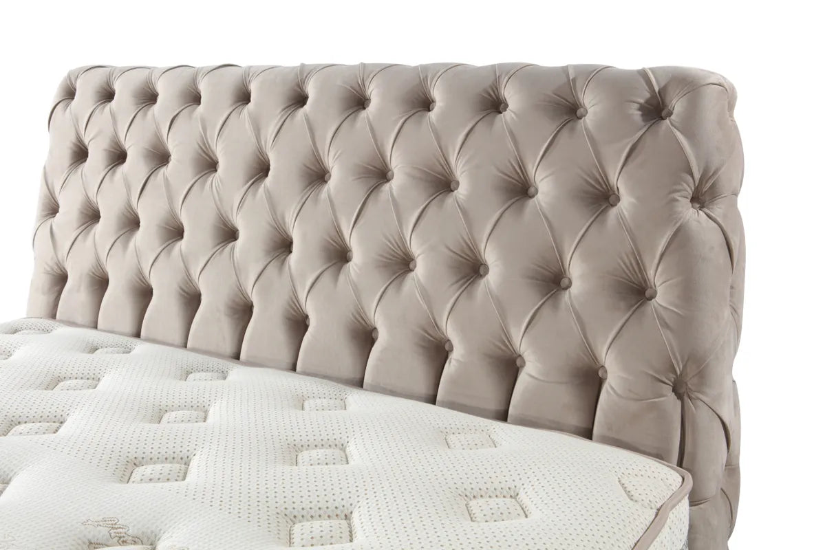 Chester Bett Set