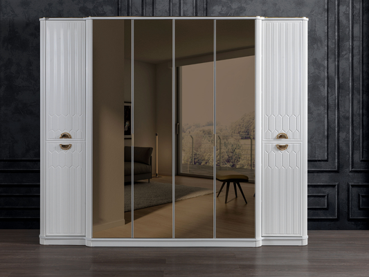 Istanbul Kleiderschrank