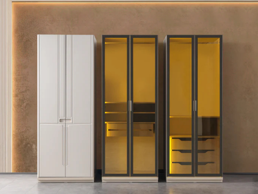 Nova Kleiderschrank