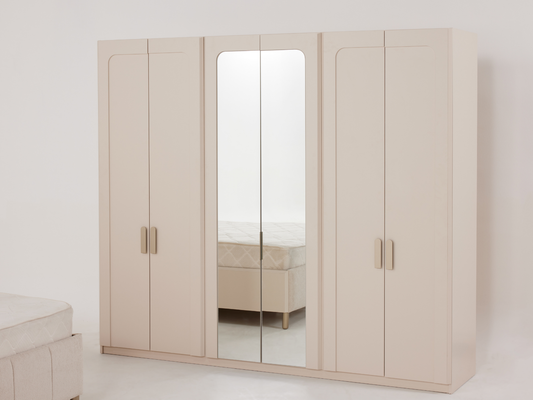 Rodosit Kleiderschrank