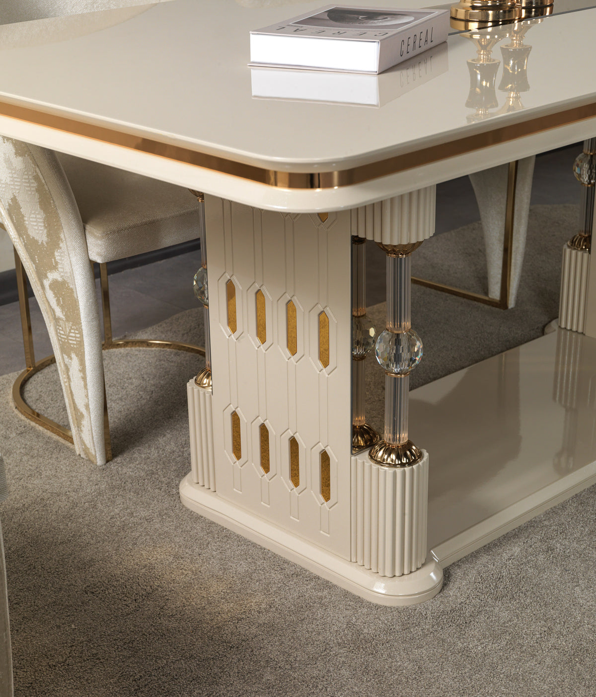 Yakut  Esszimmer Set