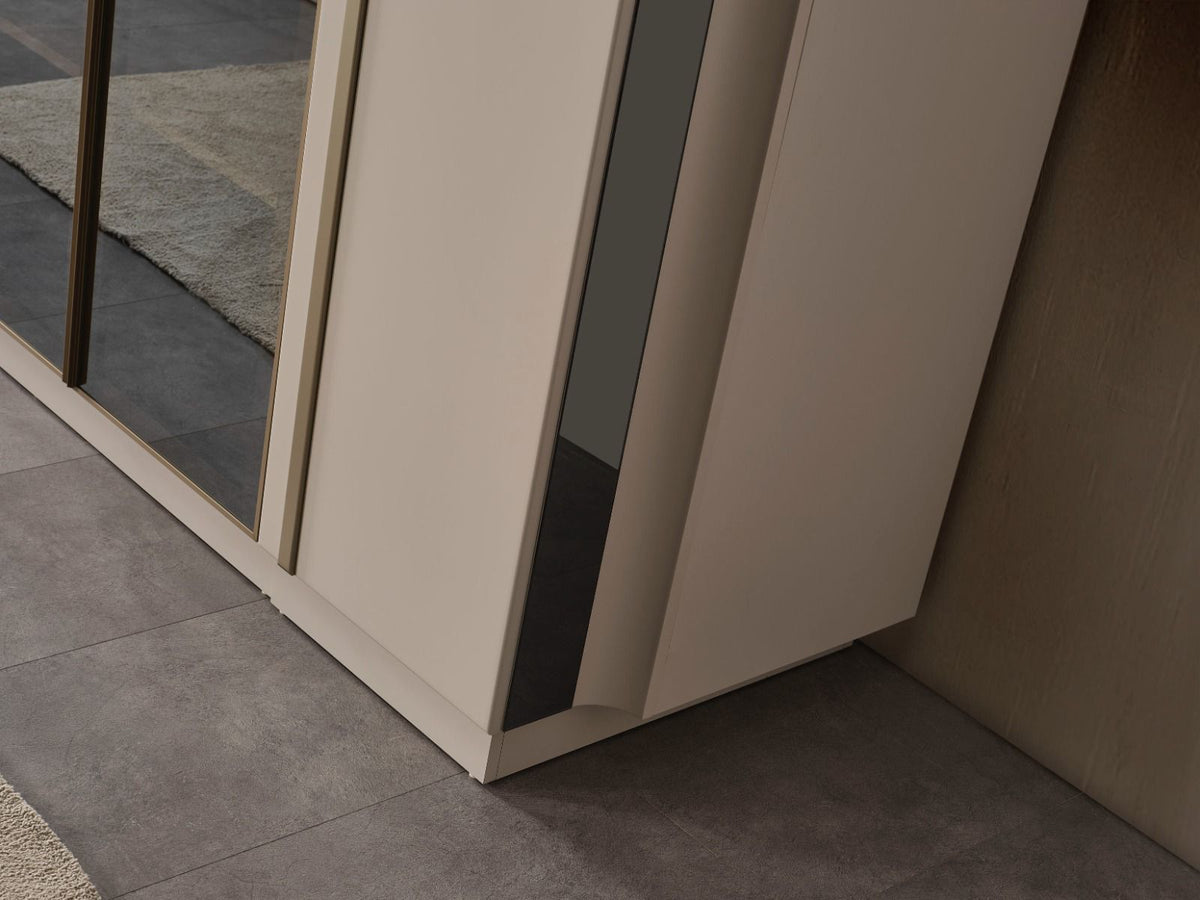 Fauna Kleiderschrank
