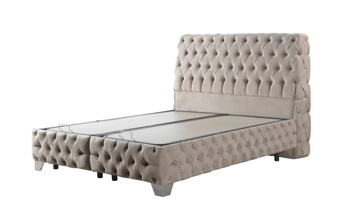 Chester Bett Set